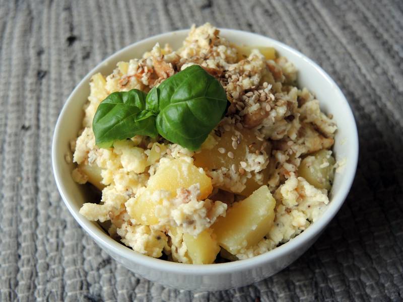 Rührei-Rezept mit Feta und Kartoffeln