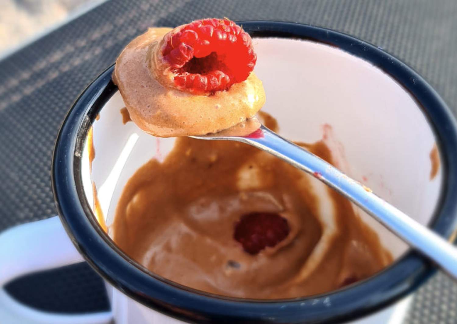 Vegane Schokocreme mit Himbeeren Bild