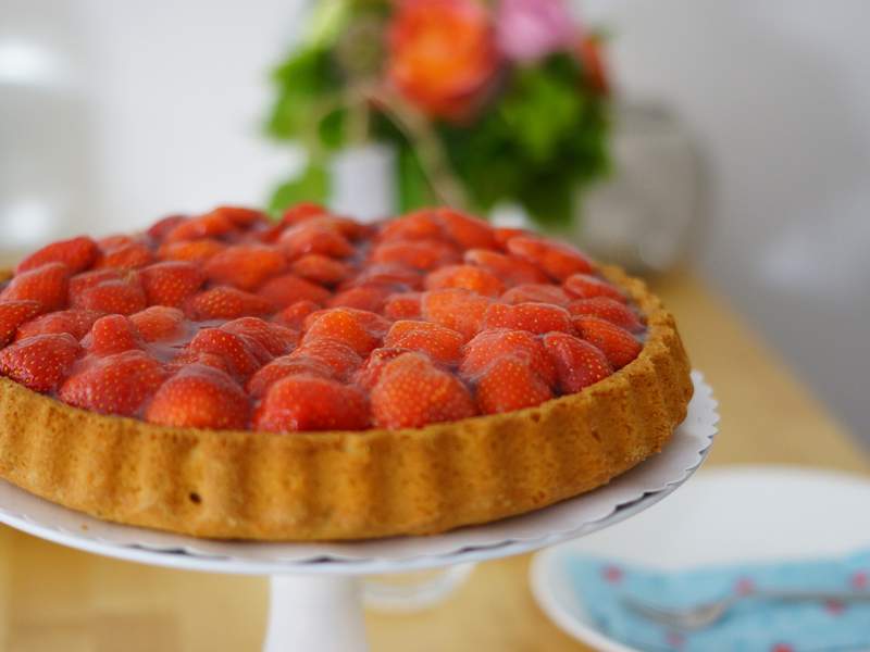 Obstkuchen mit Erdbeeren