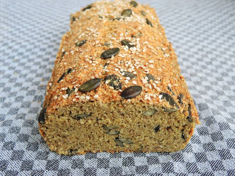 Linsenmehl-Teffmehl-Brot