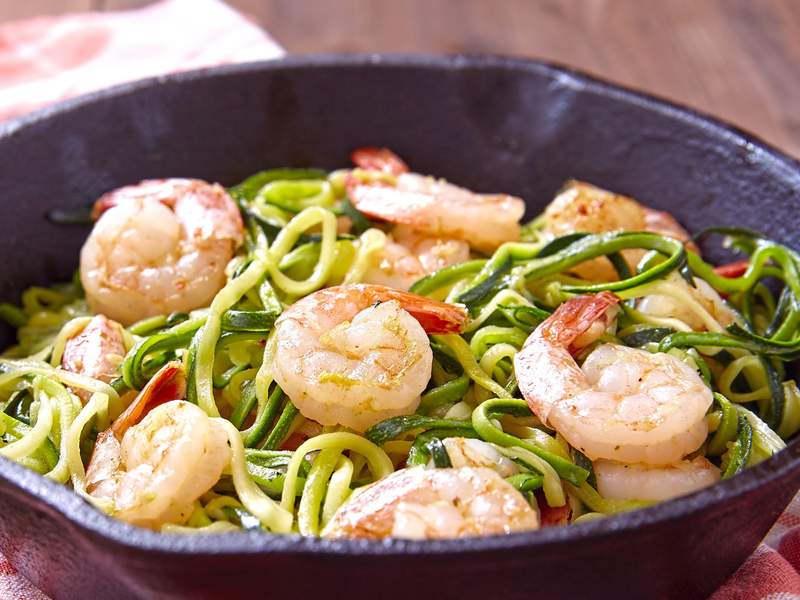 Zucchininudeln mit Garnelen