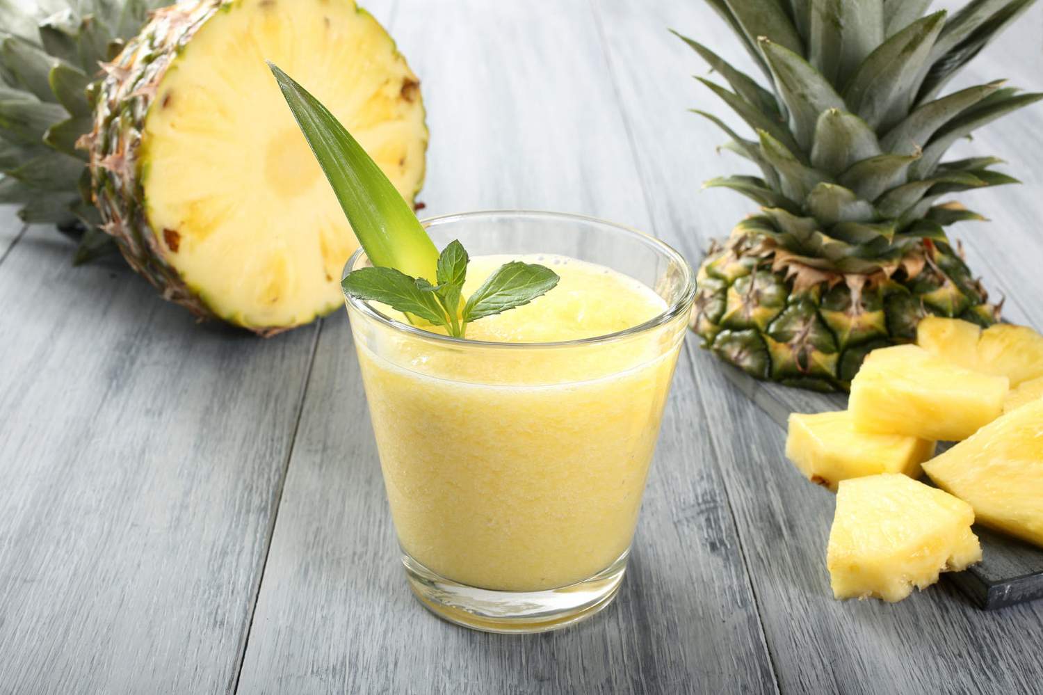 Kokoswasser-Ananas Smoothie  Bild