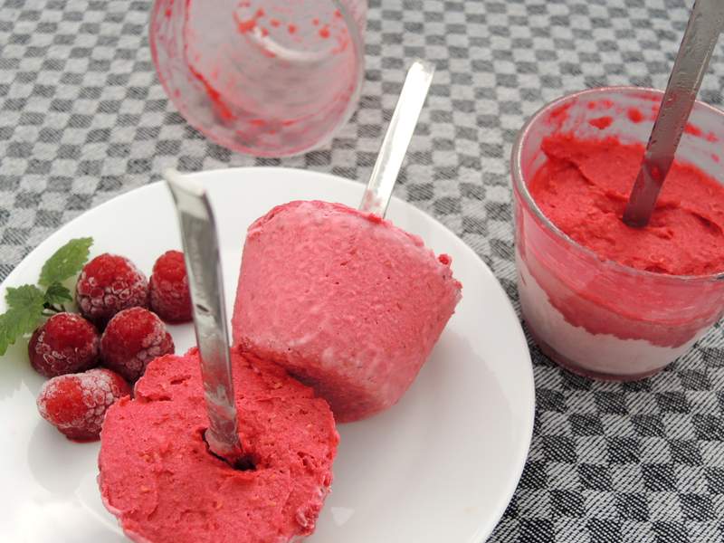 Himbeer-Eis selber machen ohne Eismaschine + ohne Ei