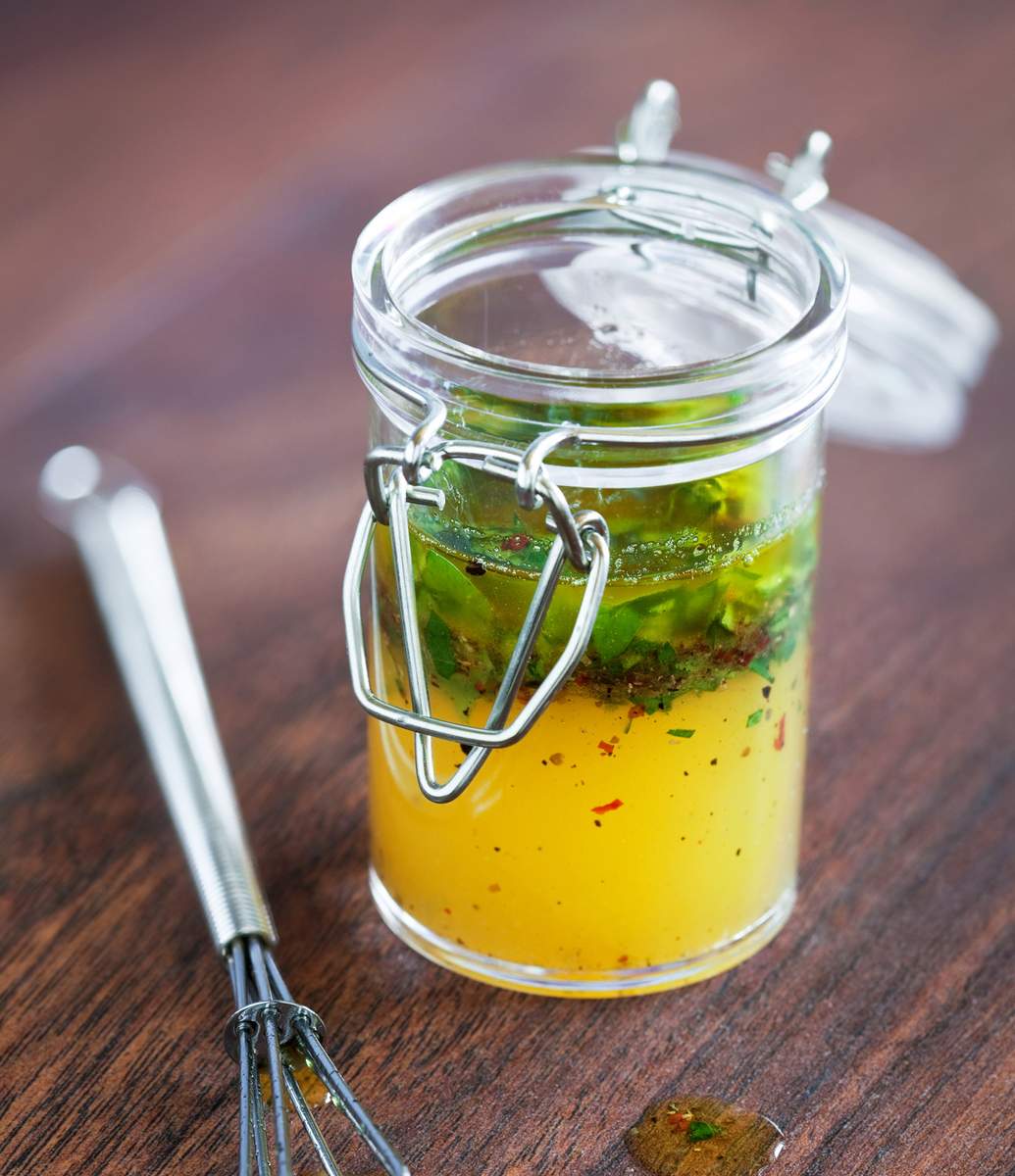 Basisches Dressing für Salate Bild