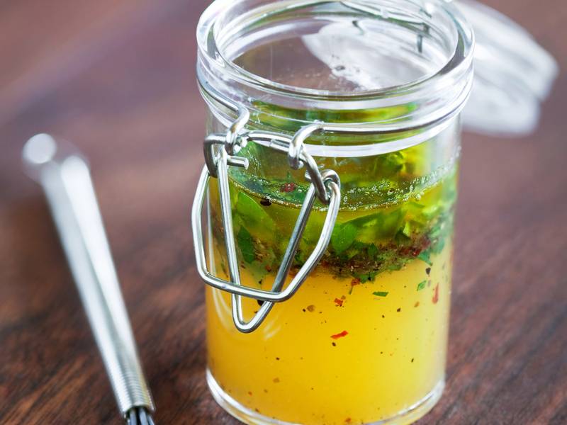 Basisches Dressing für Salate