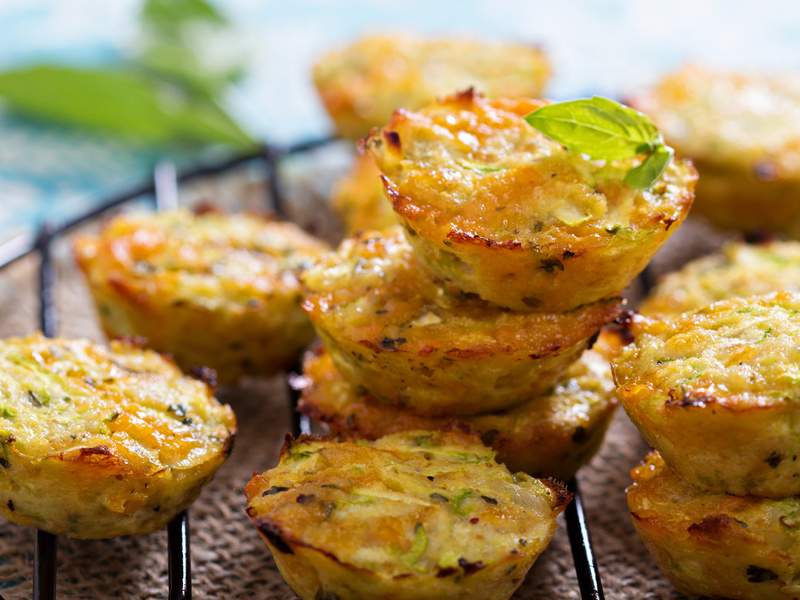 Zucchini-Feta-Muffins (low carb)