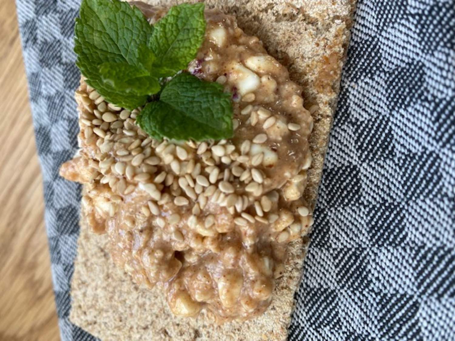 Süsser Hüttenkäse-Mandelmus Aufstrich Bild