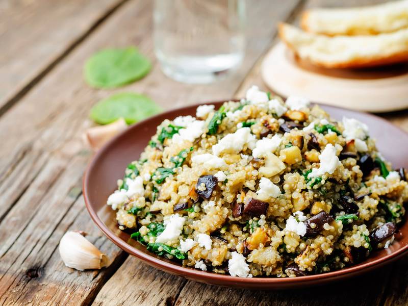 Quinoa-Salat mit Feta