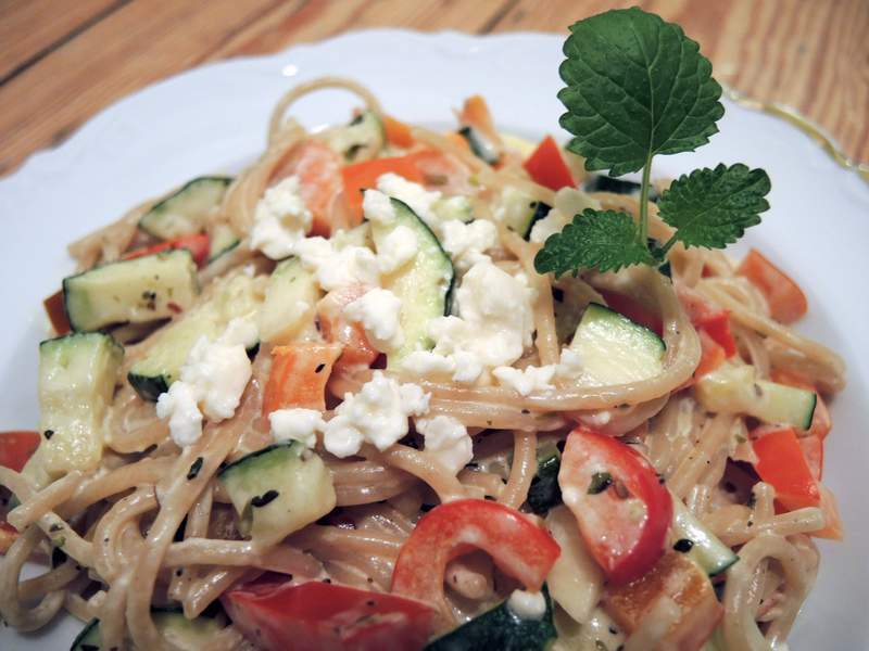 Histaminarme Zucchini-Feta-Spaghetti