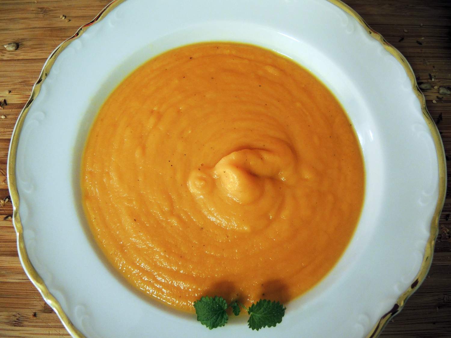 Süßkartoffelsuppe mit Kokos und Ingwer Bild