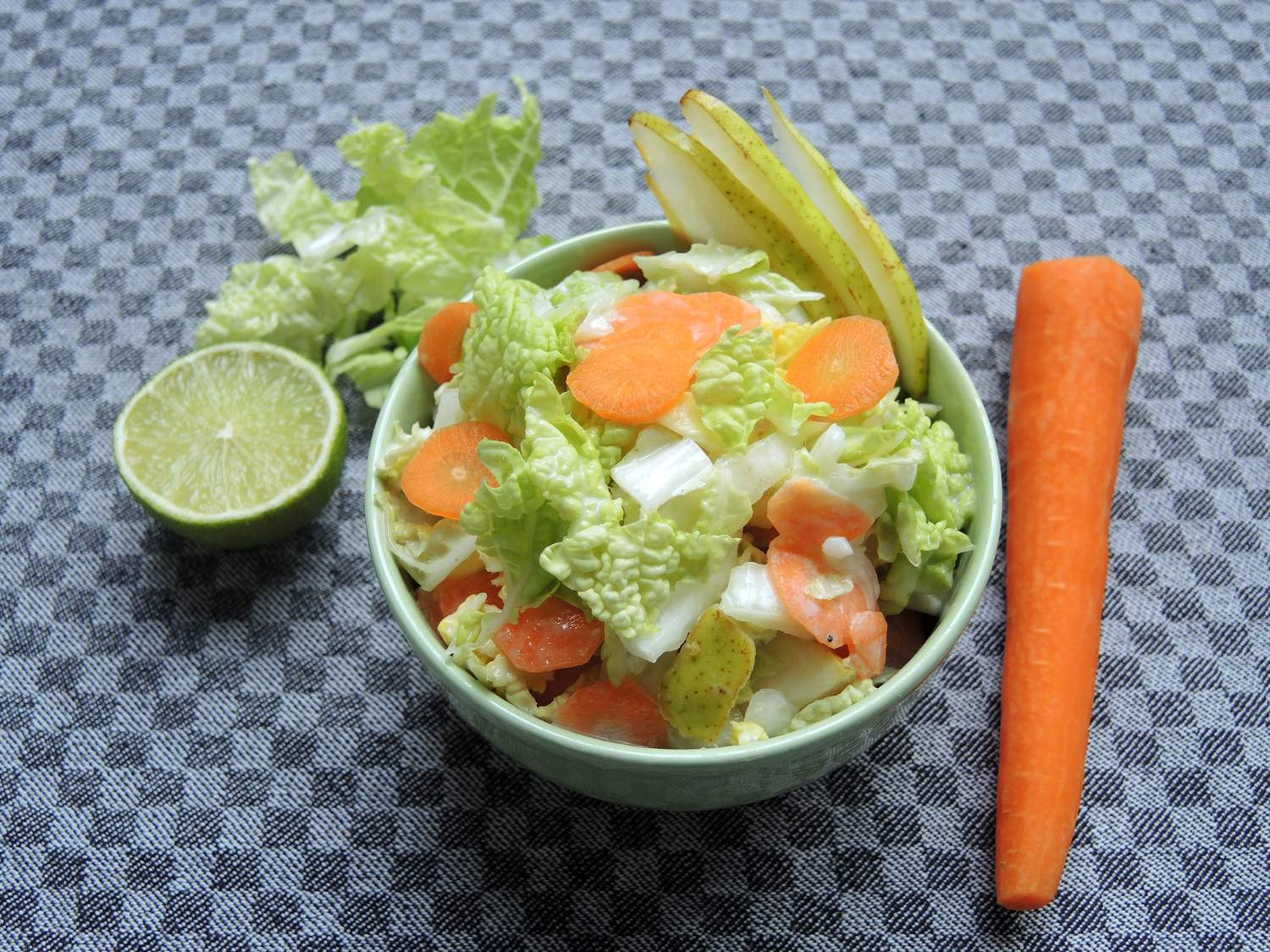 Chinakohlsalat mit Möhre und Birne Bild