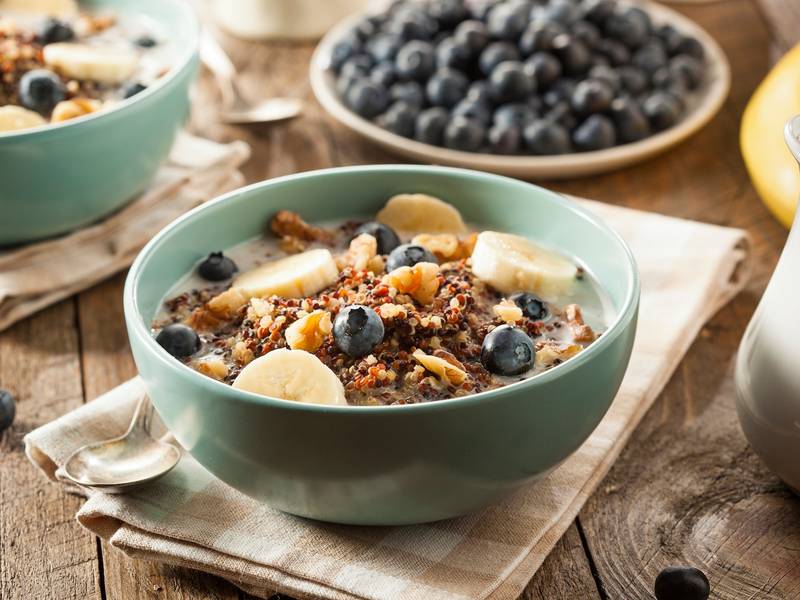 Quinoa Frühstücksbowl
