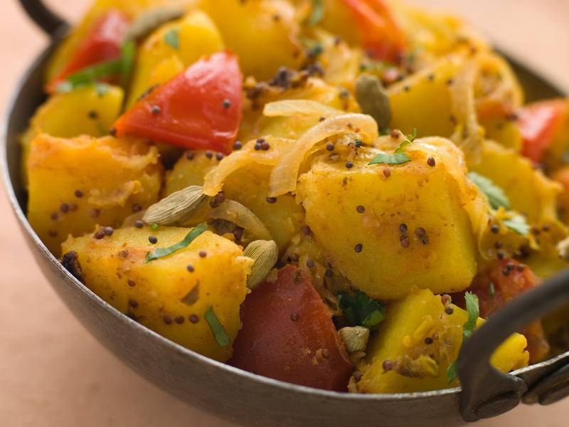Curry mit Paprika und Couscous