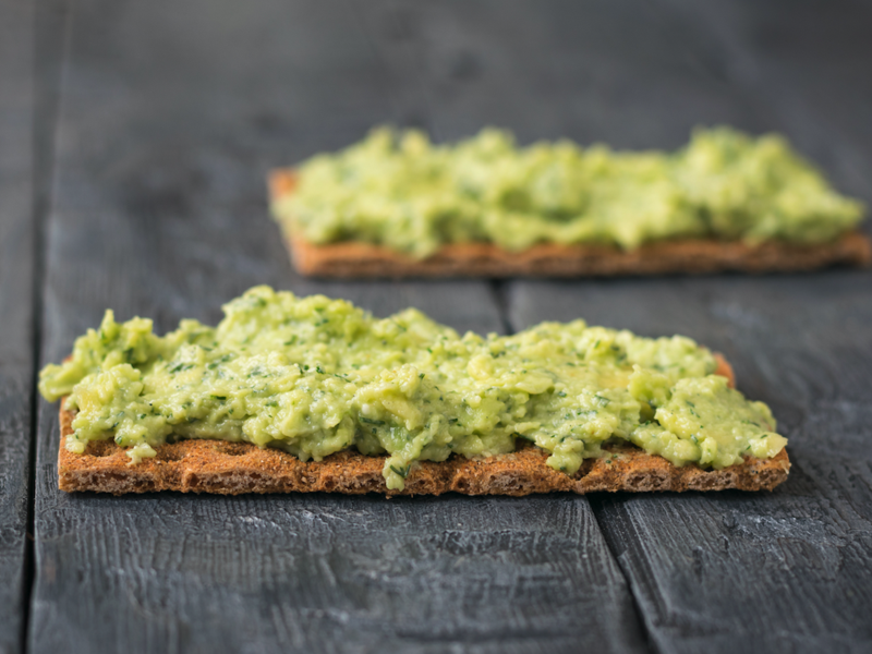 Knäckebrot mit Avocado