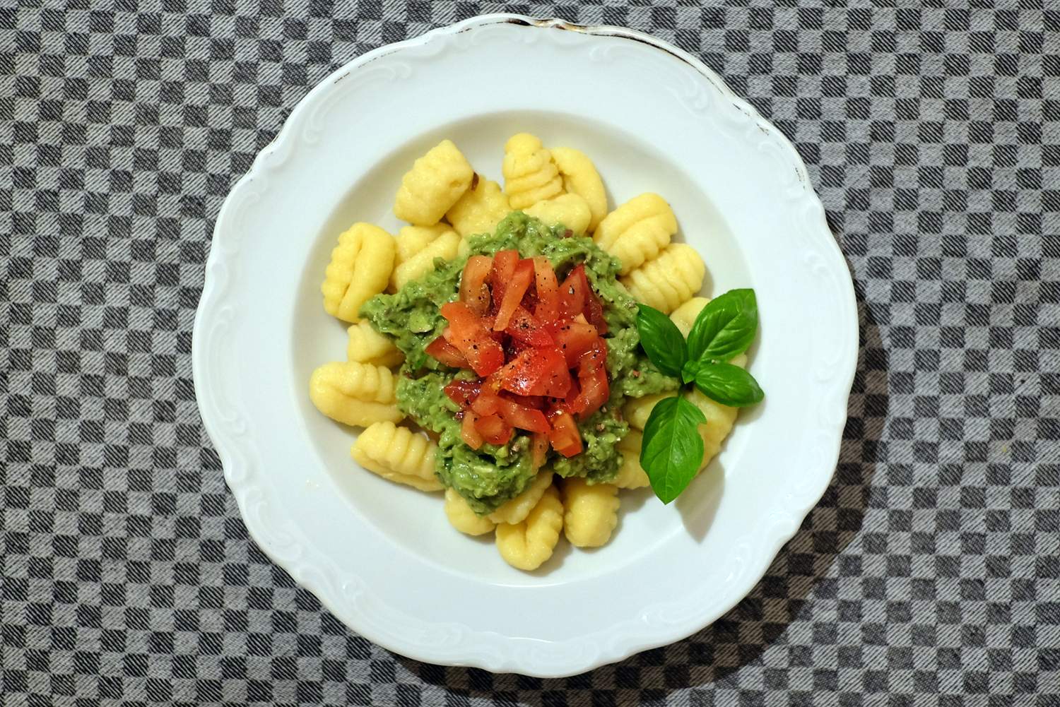 Gnocchi mit Avocado-Pesto Bild