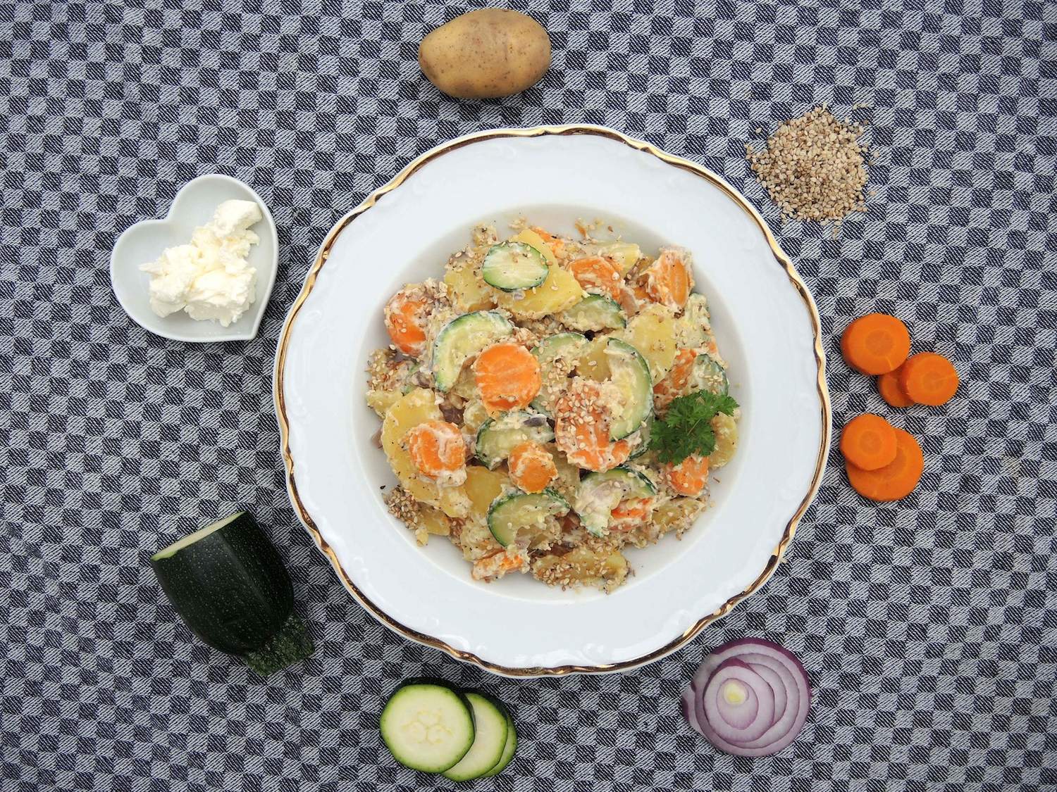 Sesam-Zucchini-Möhren-Kartoffeln-Gemüsepfanne (histaminarm) Bild