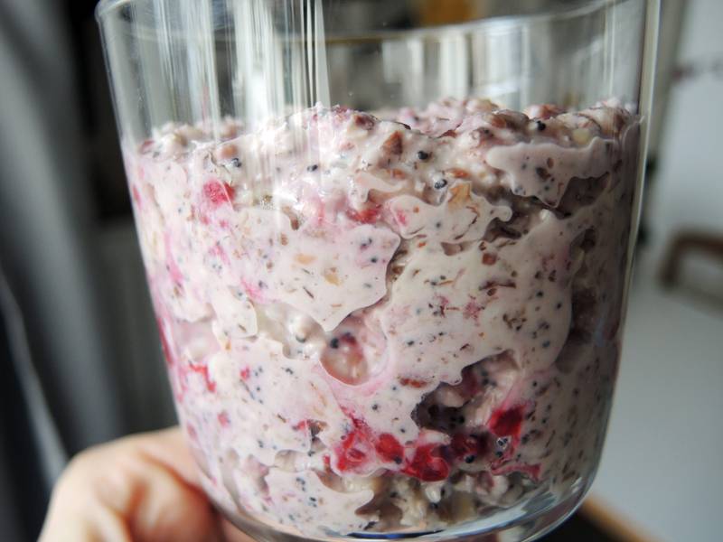 Low-Carb-Himbeer-Müsli