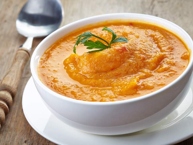 Möhren-Suppe mit Kartoffeln