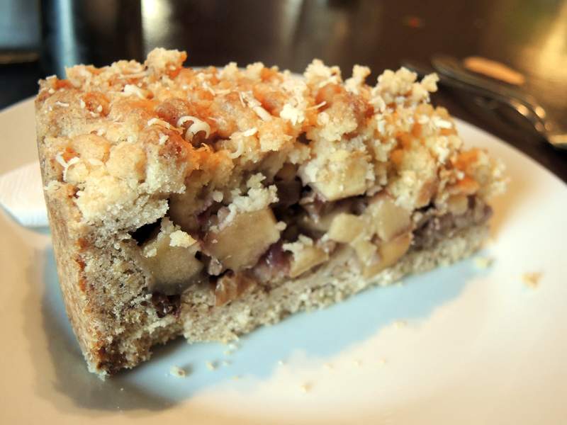 Veganer Apfelkuchen mit Mürbeteig