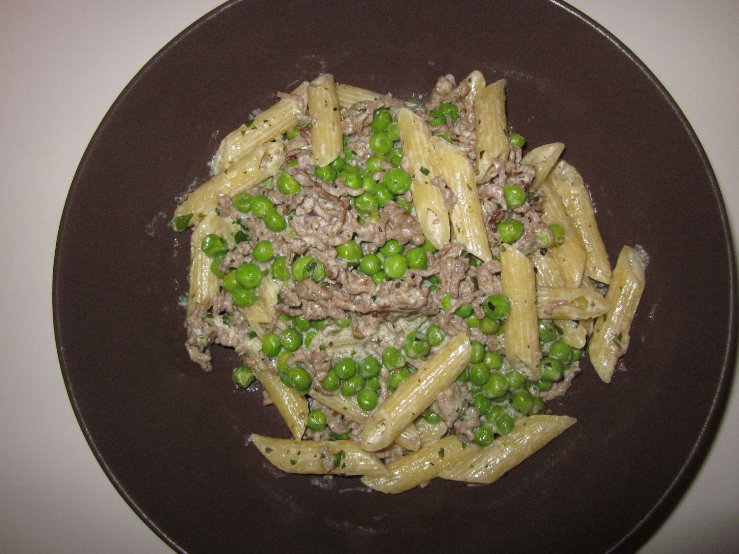 Hack-Penne-Erbsen-Pfanne Bild