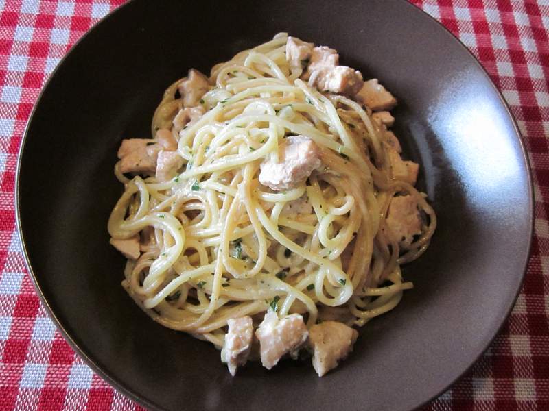 Lachs-Sahne-Soße mit Spaghetti