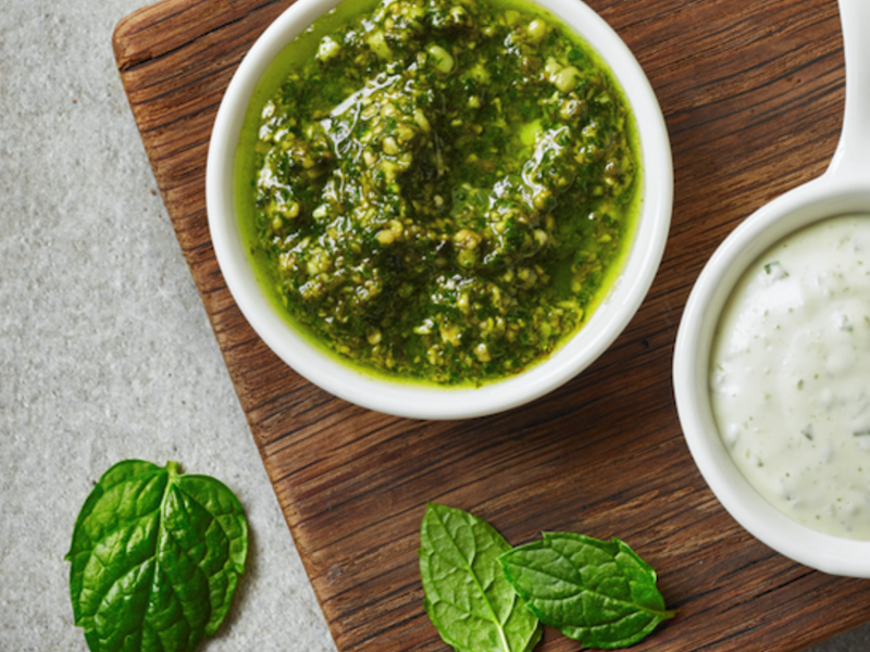 Macadamia-Minz-Pesto