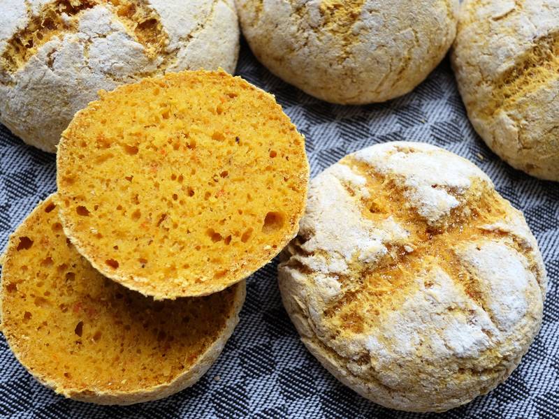 Glutenfreie Kürbisbrötchen