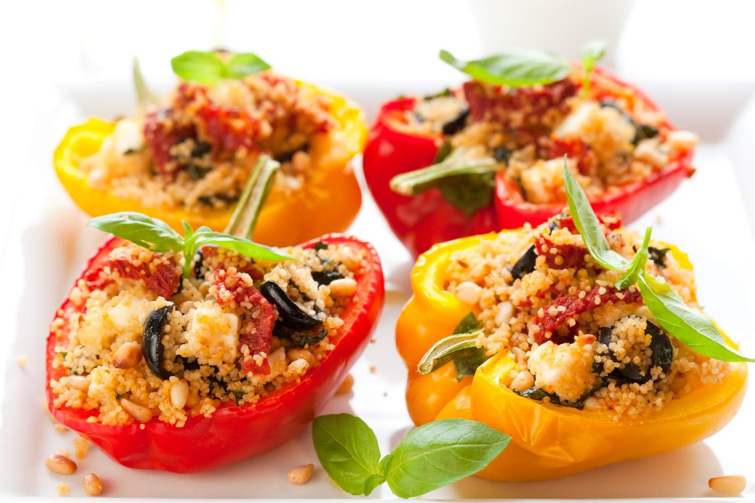 Mediterran gefüllte Paprika mit Hirse Bild