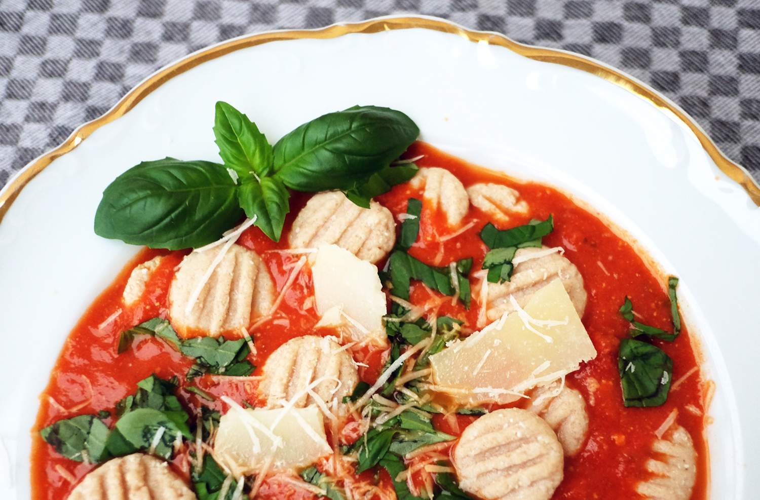 Low-Carb-Quark-Gnocchi in Tomaten Ricotta Soße Bild