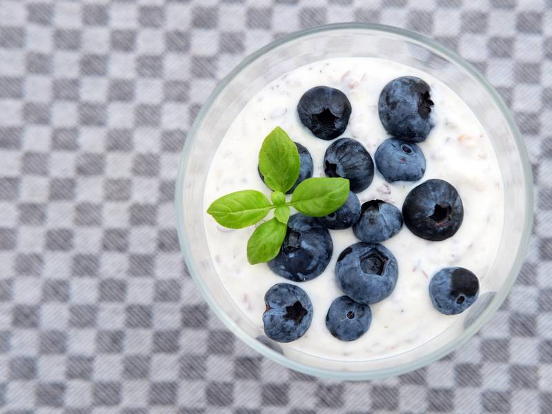 Leinsamen Quarkfrühstück mit Heidelbeeren