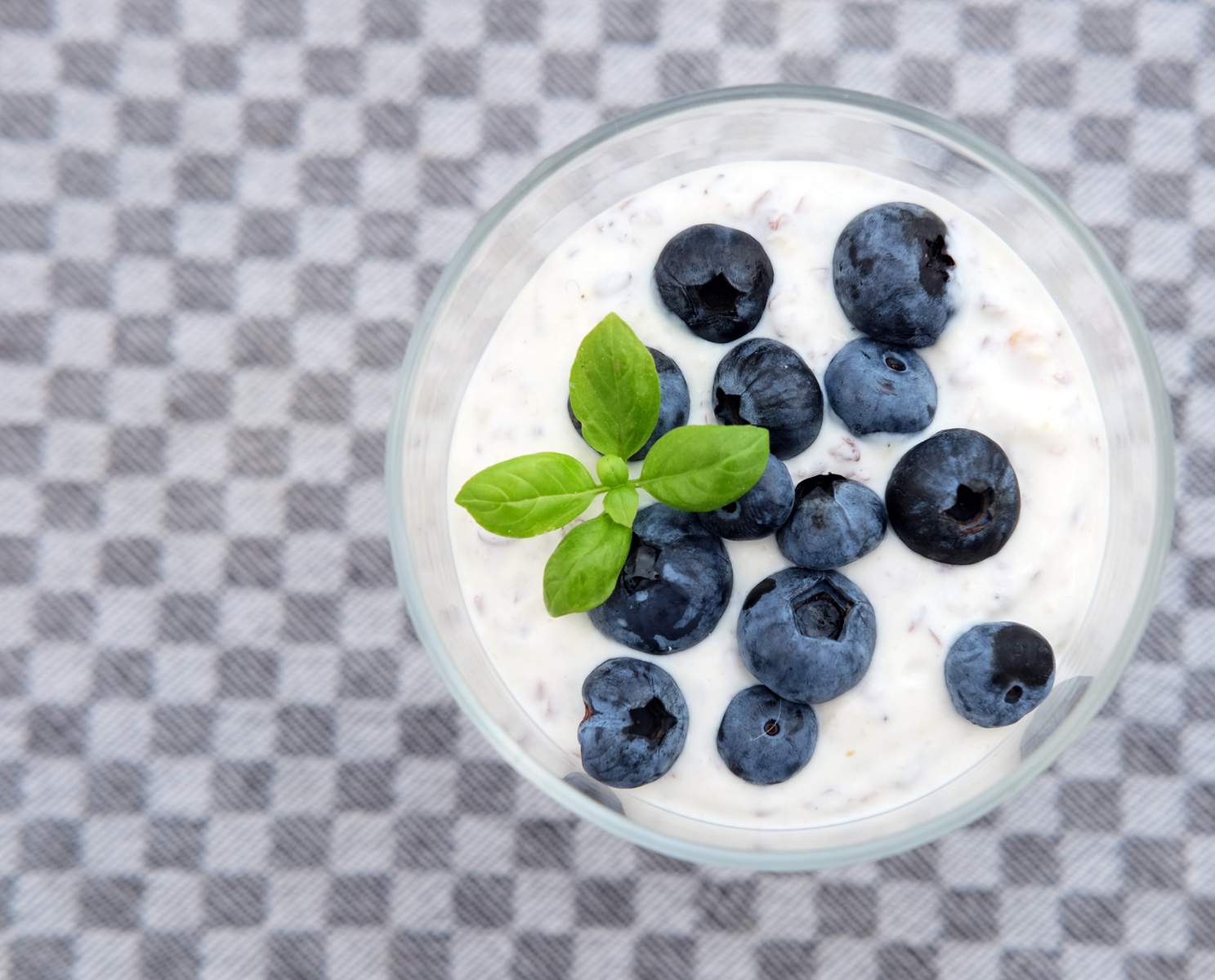 Leinsamen Quarkfrühstück mit Heidelbeeren Bild